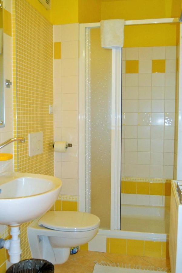 קרלובי וארי Apartments Nicol מראה חיצוני תמונה